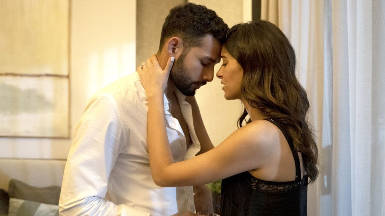 Gehraiyaan.jpg