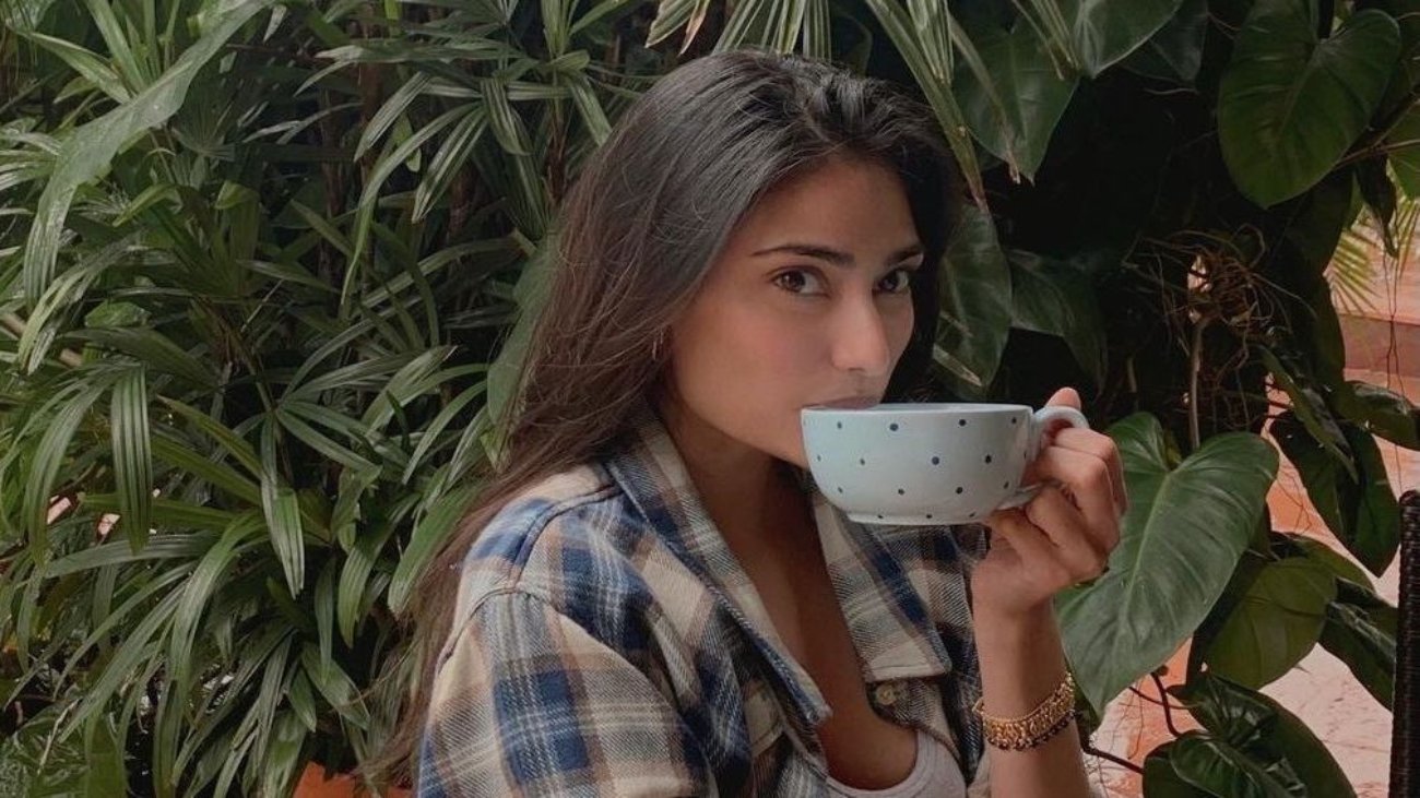 athiya.jpeg