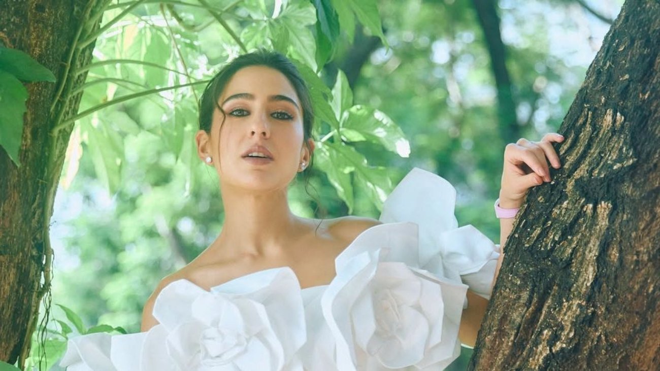 Har20umar20ka20ishq20hai20in20Dino20F09FABB6Mohabbat20ka20har20mausam20hai20Metro20.jpeg